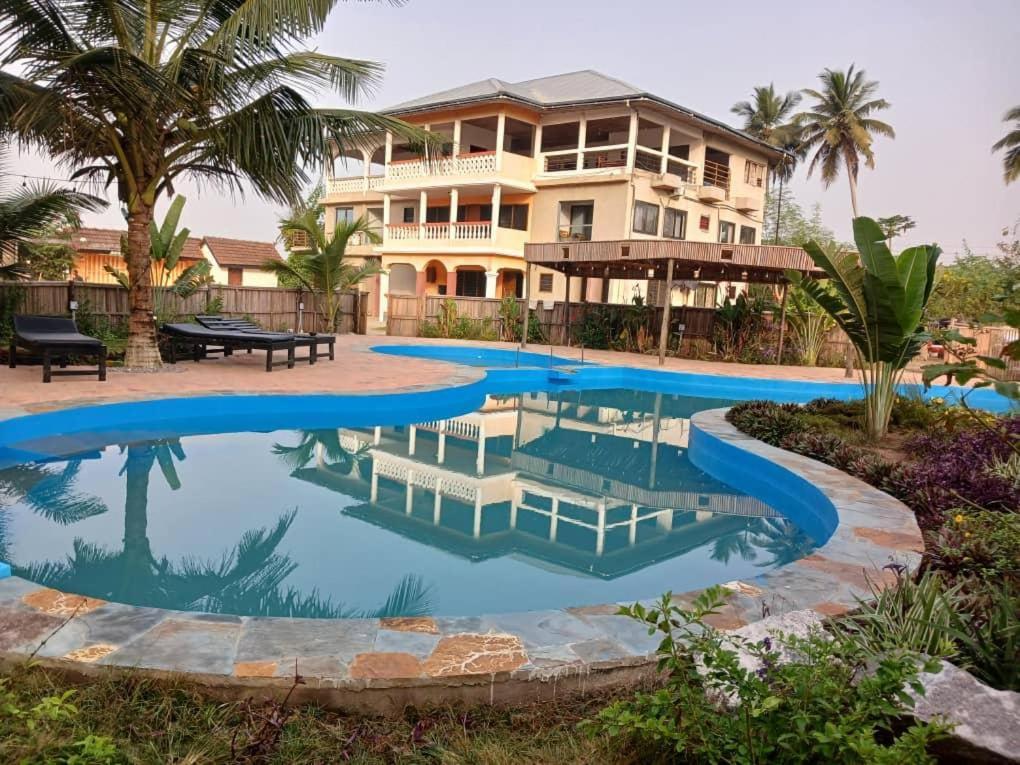 Afiki Hotel Elmina Exterior foto