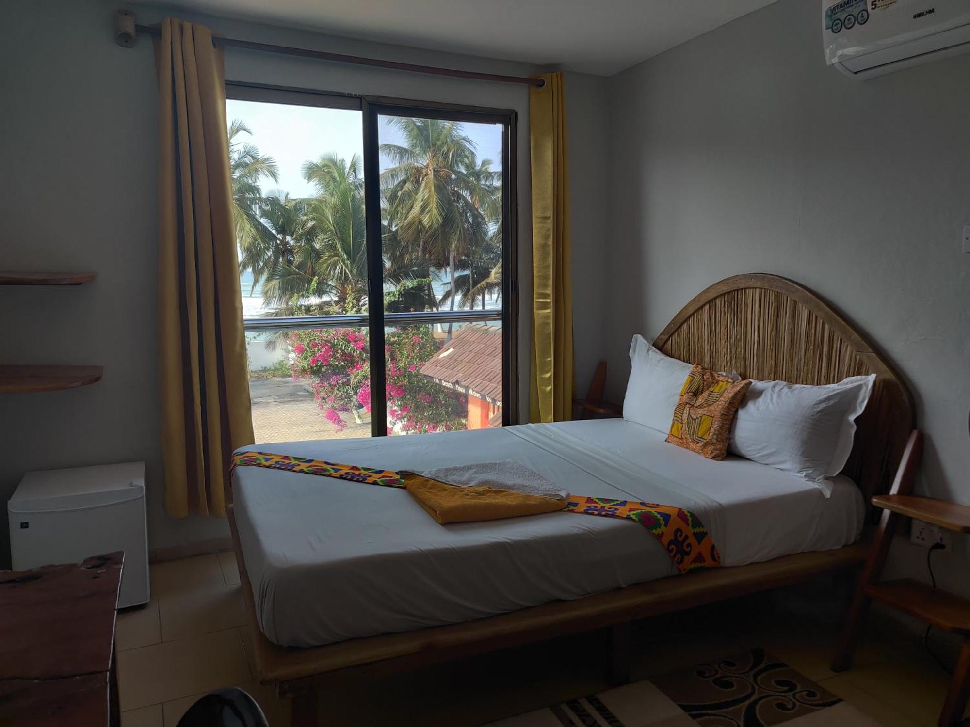 Afiki Hotel Elmina Exterior foto