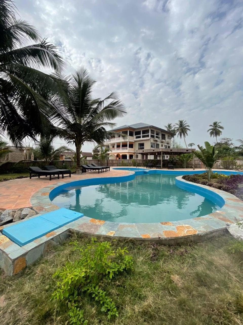 Afiki Hotel Elmina Exterior foto
